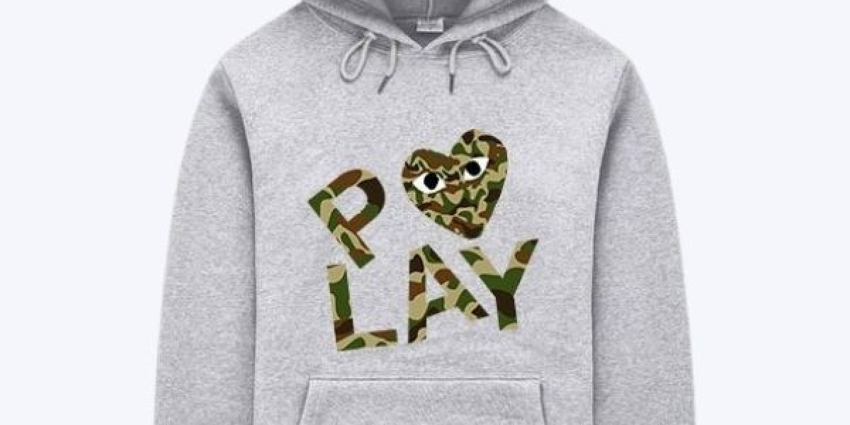 Saint Vanity Hoodie: Streetwear Luxury for Everyday Fashion.