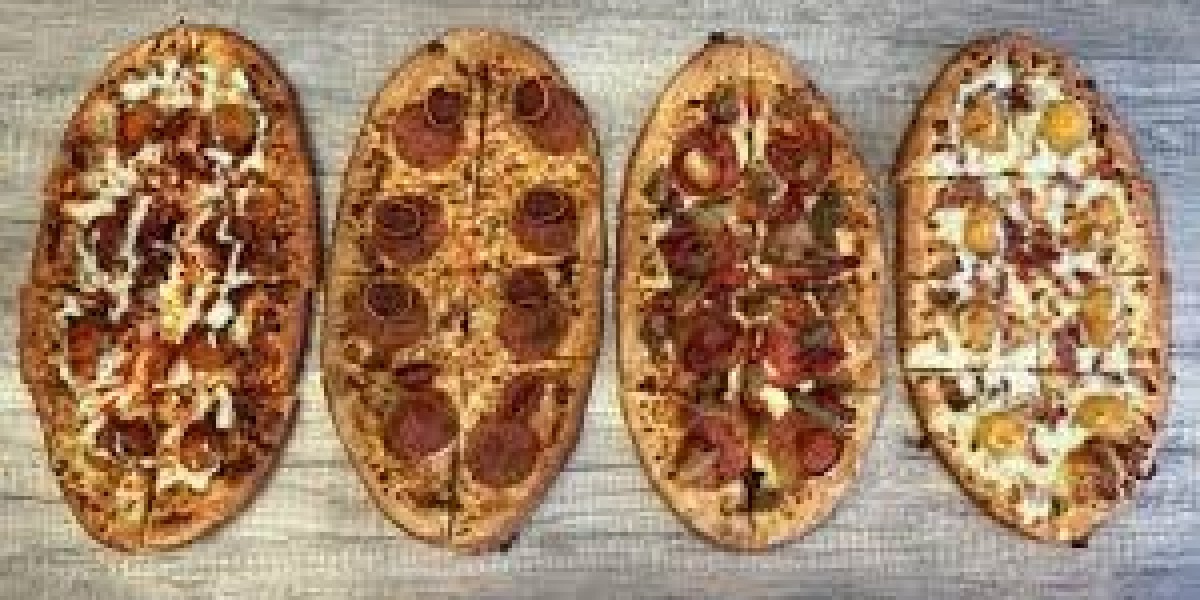 Why Pizza Hut Qatar’s Flatzz Are Perfect for Lunch or Quick Bites