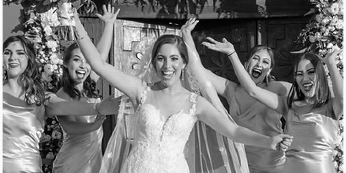 Why Premium Wedding Gown Alterations Define Your Toronto Luxury Bridal Look