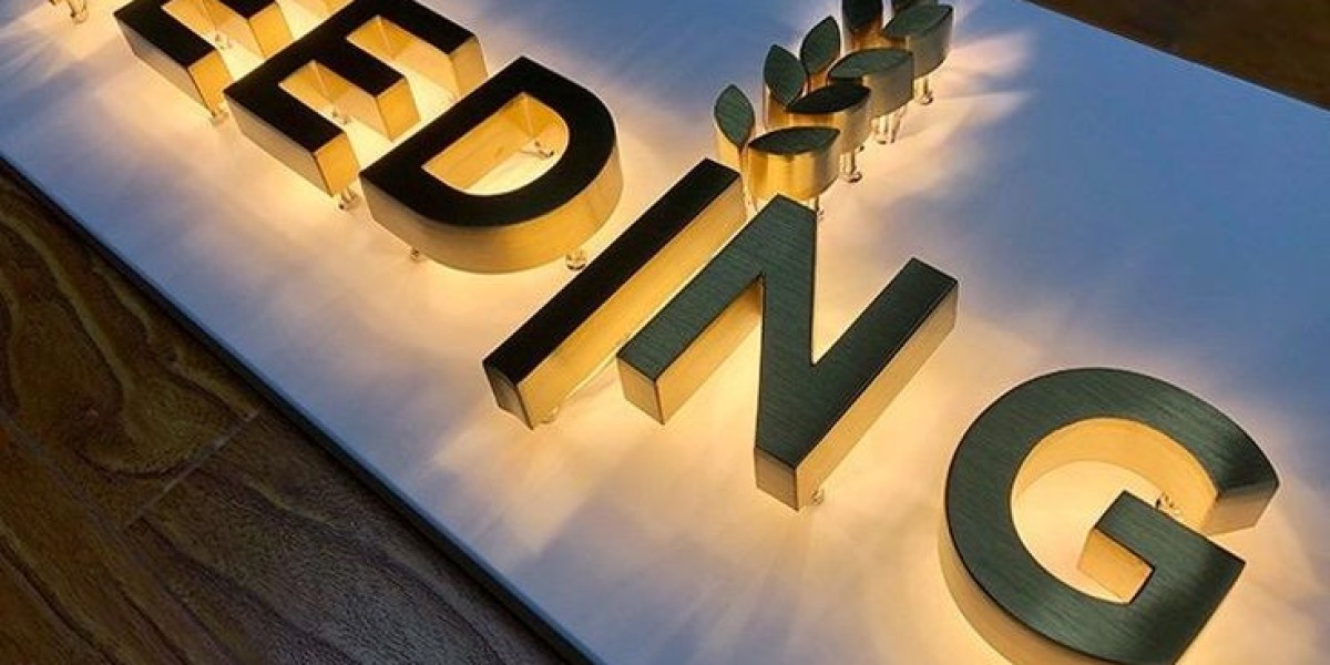 What Makes Illuminated Storefront Signs More Effective For Retail Brands