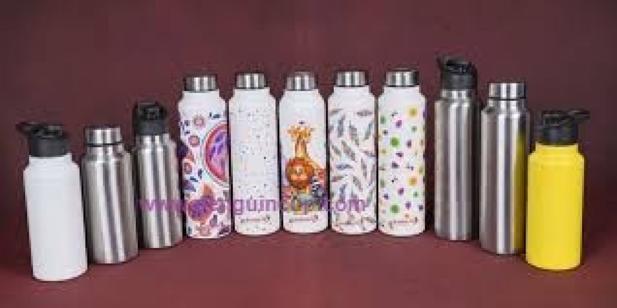 How Are Water Bottle Manufacturers Incorporating Lightweight Titanium and Copper Materials Into Premium Product Lines