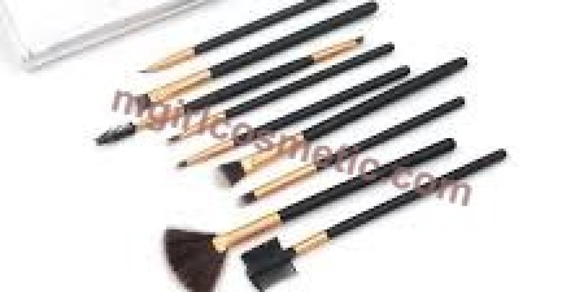 Why Choose MgirlCosmetic for a Wholesale Makeup Brush Set That Handles Liquid Foundation