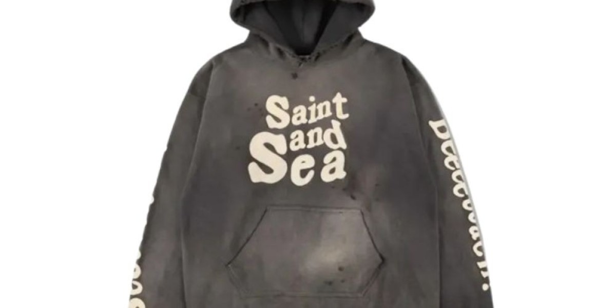 Why Fear of God Saint MXX Tee Is Becoming a Streetwear Favorite