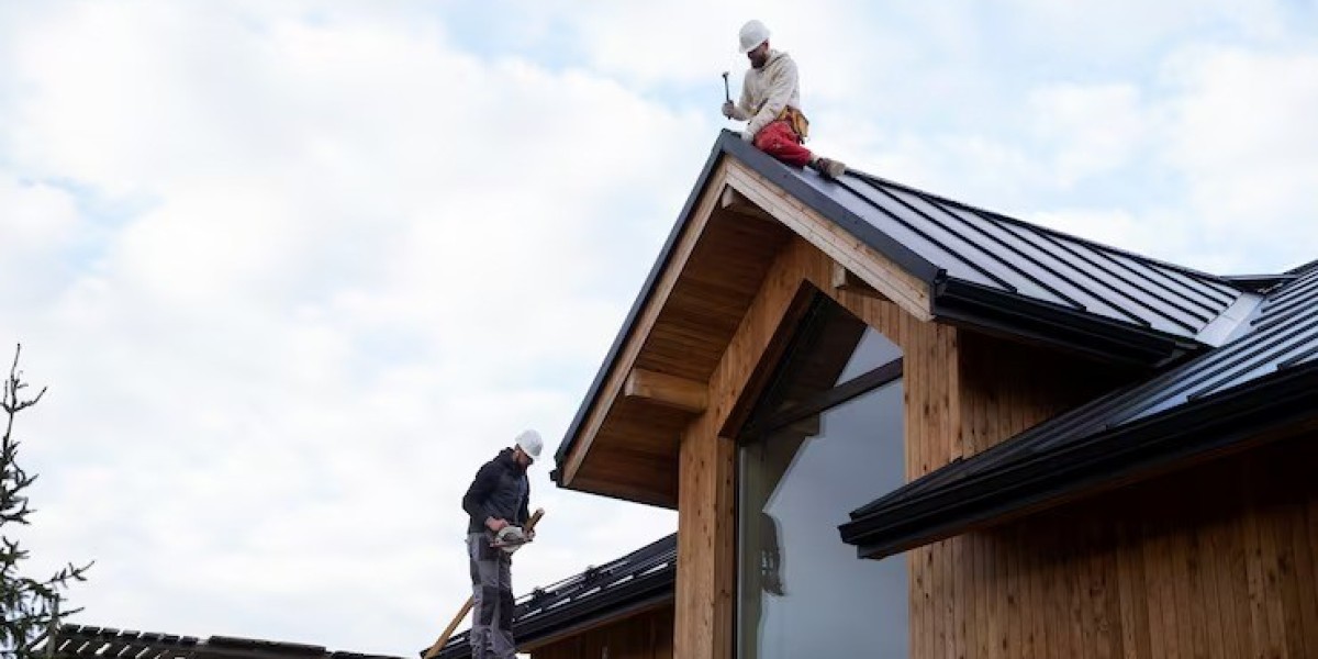 Roofing Contractors in Royal Oak MI Discuss Roof Lifespan Expectations