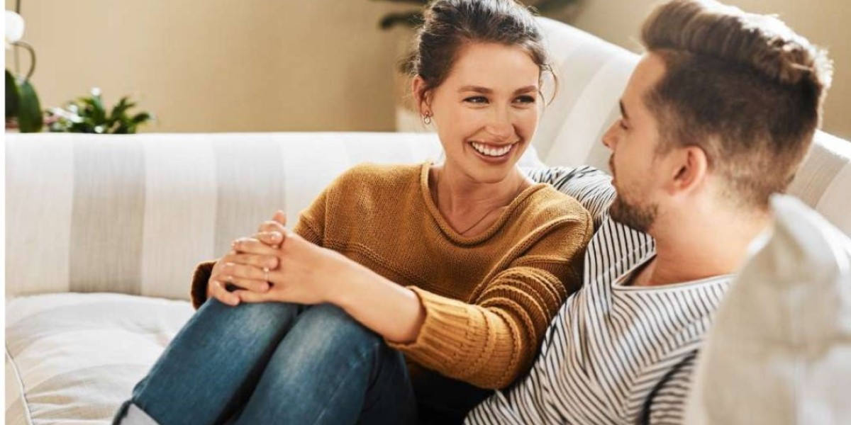 How Online Couples Therapy Can Help Partners Rebuild Trust and Understanding