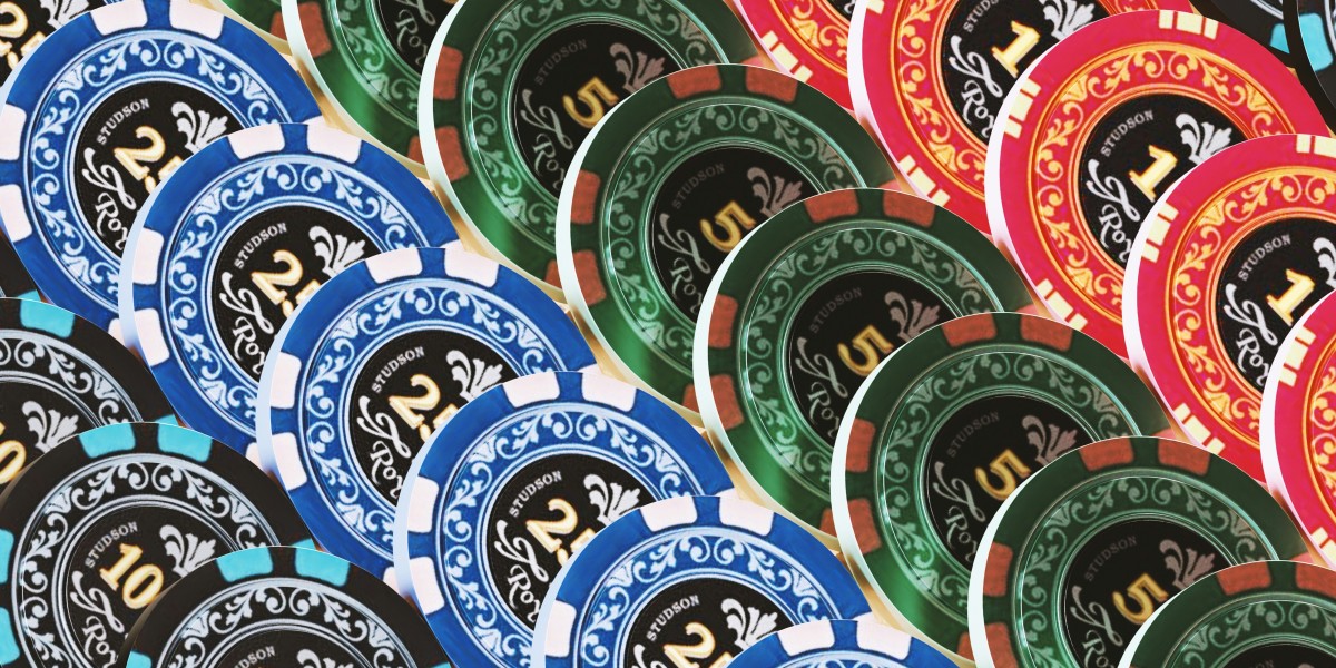 Socialt spelande på onlinecasinon: Hur live dealer-spel förändrar spelupplevelsen 2026