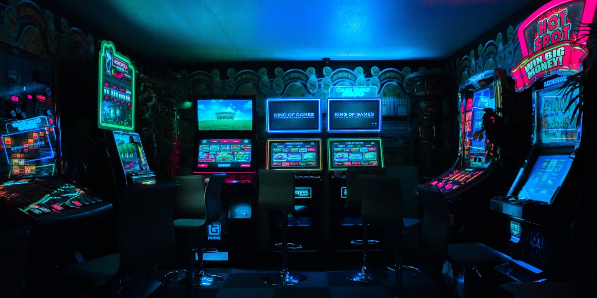 Exploring the Psychological Aspects of Online Gambling: What Keeps Players Coming Back?
