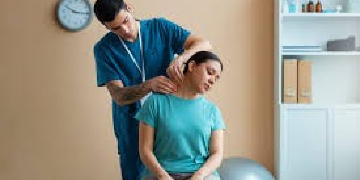 Simple Ways Sciatica Physiotherapy Edmonton Can Help You Move with Less Pain