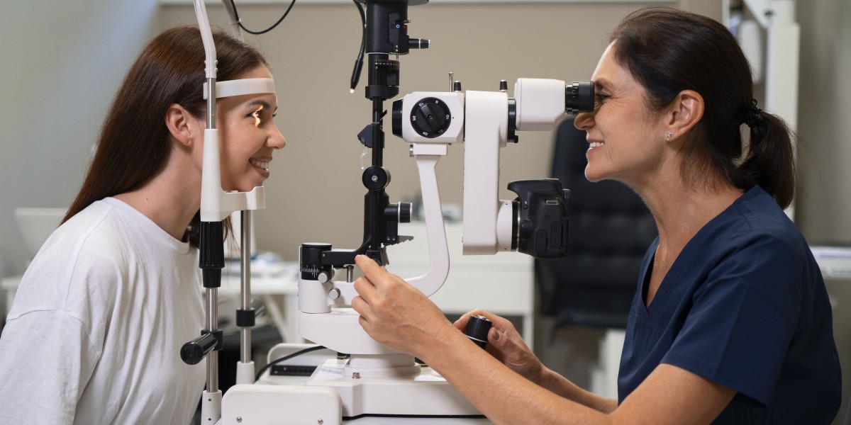 Why Diagnostic Features Matter When Comparing Eye Imaging Systems